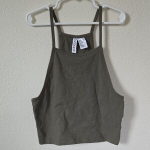 🎁3/$10🔴Cropped Dark Green Strappy Top